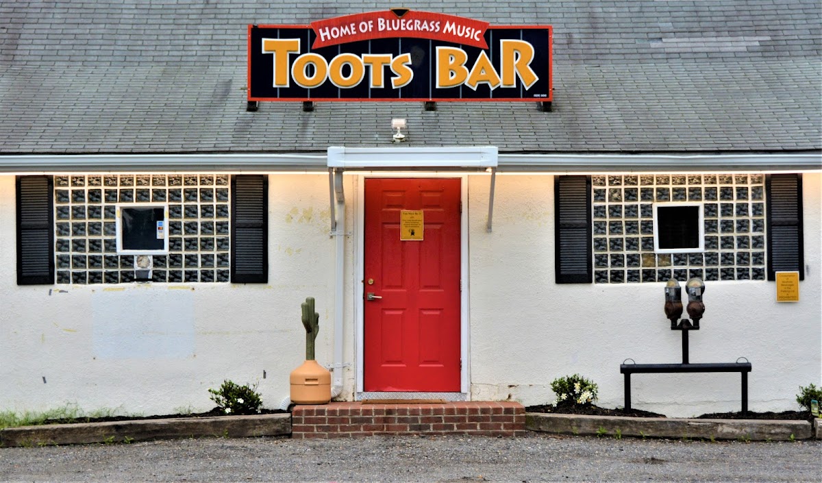 Toots Bar