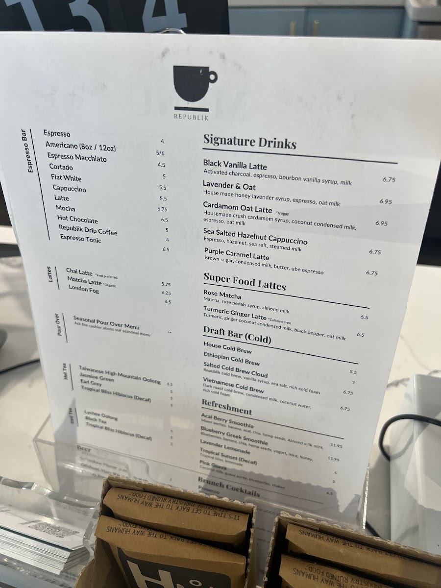 Republik Coffee Burbank - 9