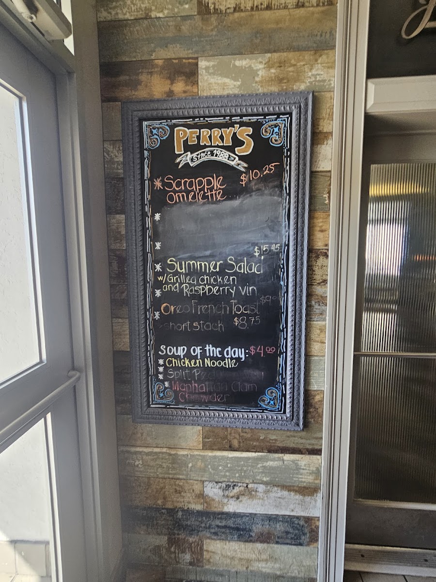 Perry's Cafe & Deli - 9