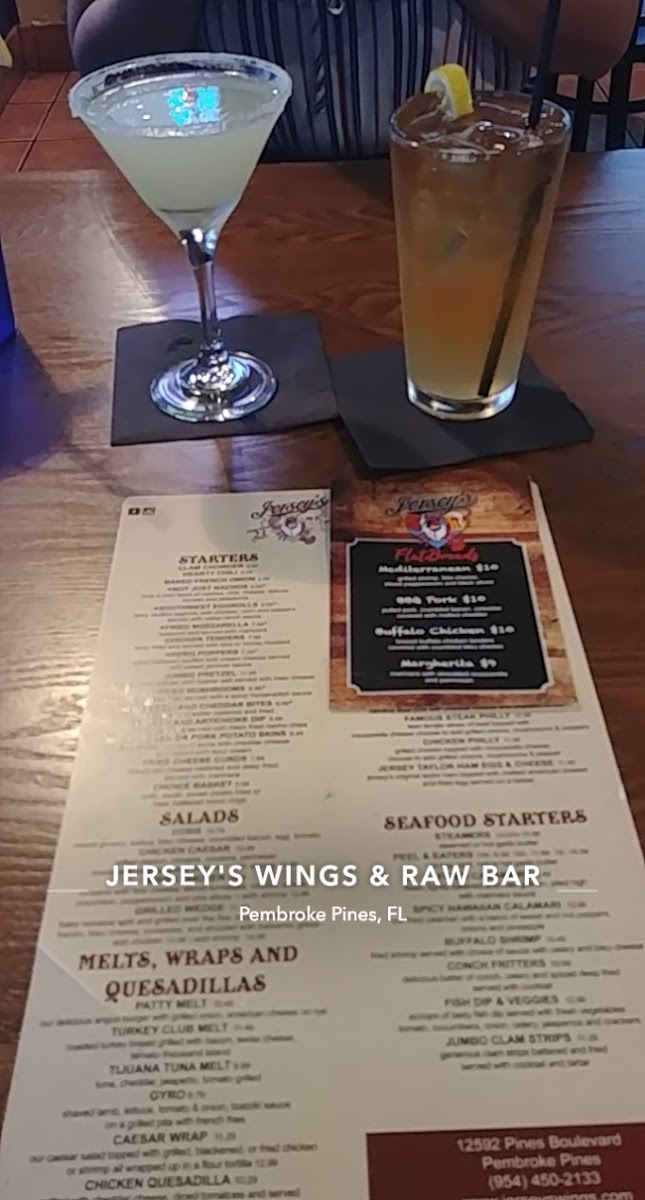 JERSEYS Wings Sports Bar & Grill Pembroke Pines - 9