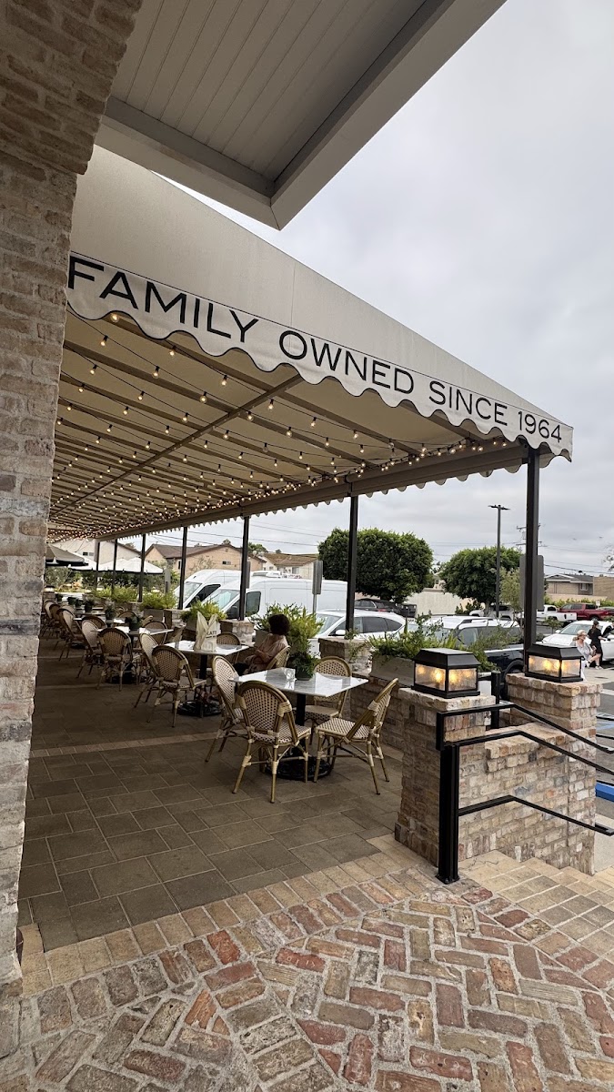 Katella Bakery, Deli & Restaurant