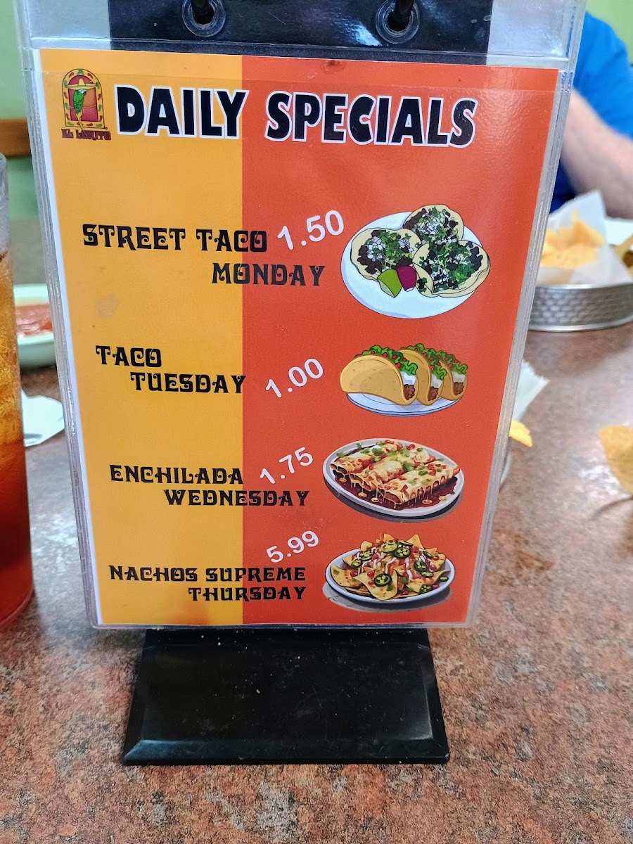 El Lorito Mexican Restaurant - 9