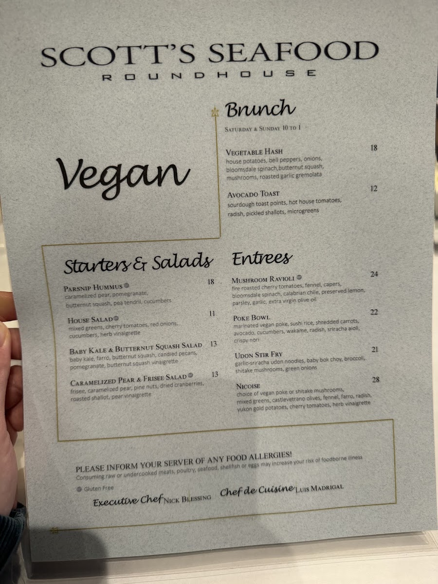 Scott's Seafood Roundhouse - 5