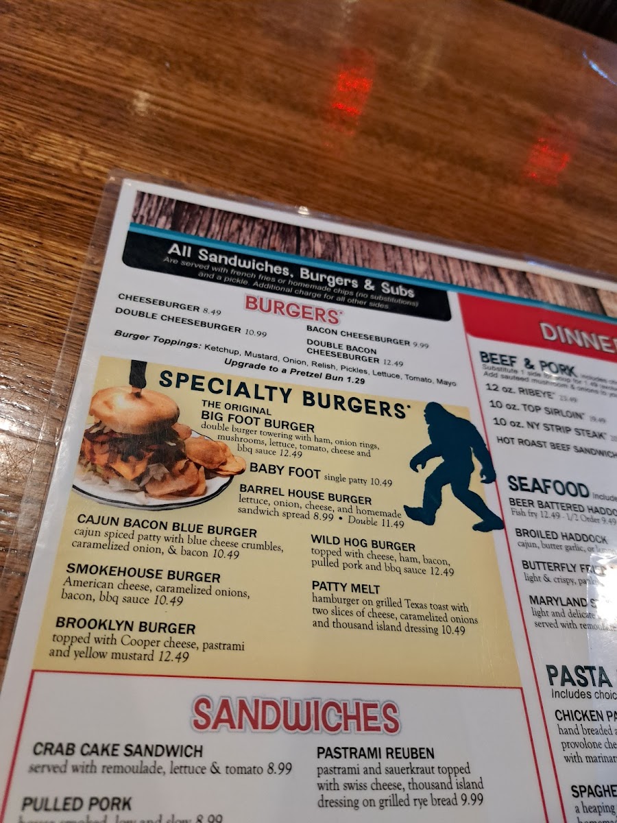 Barrel House Restaurant & Tavern - 6