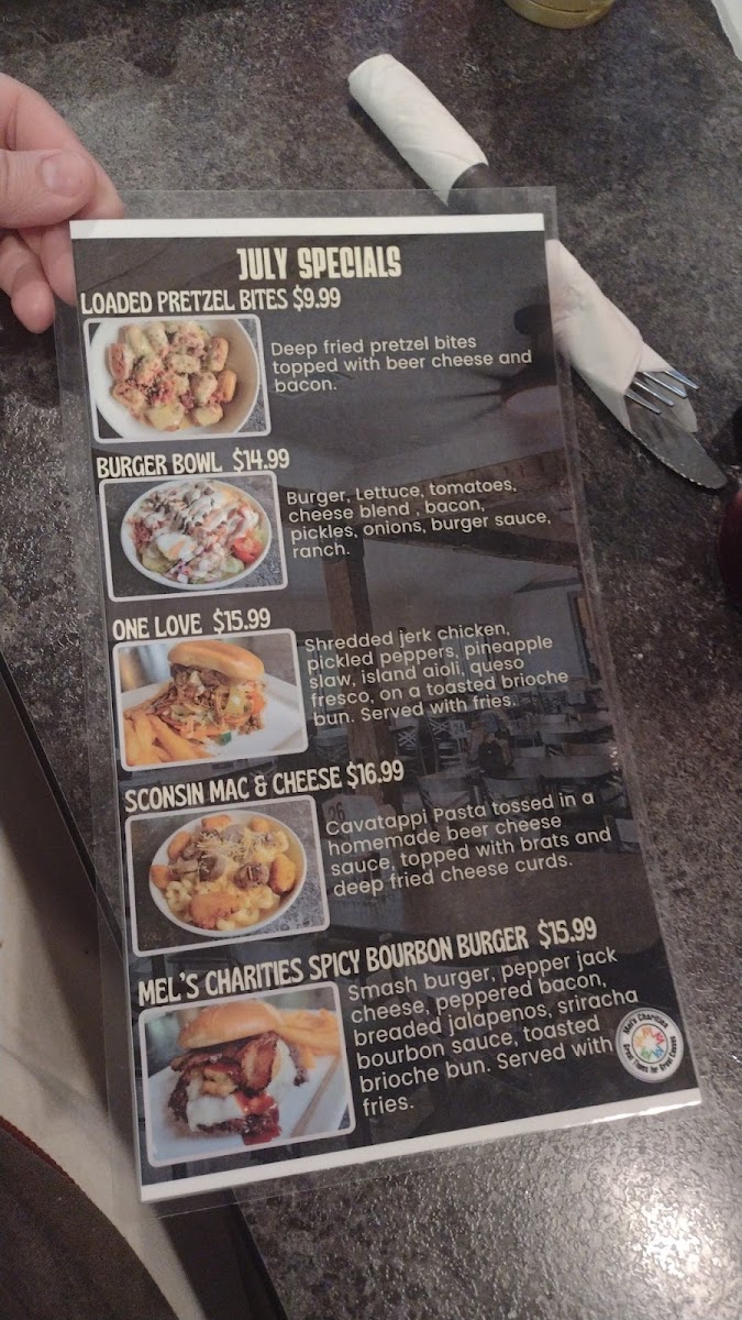 Uncle Larry’s Rustic Inn - 4