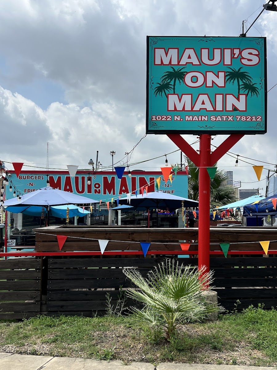 Maui's on Main