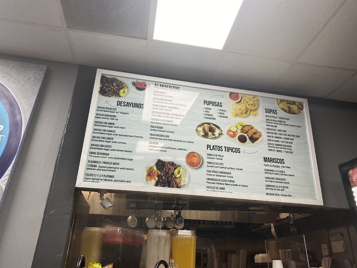 Los Cheros Pupuseria - 6