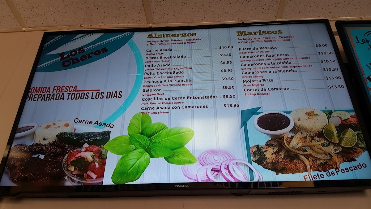 Los Cheros Pupuseria - 8