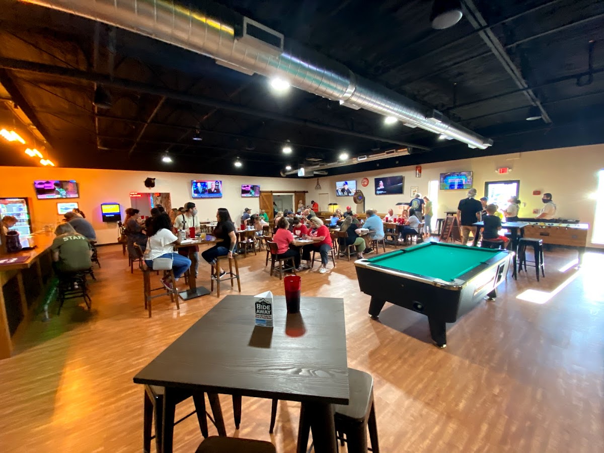 JD's Hideaway Bar & Grill