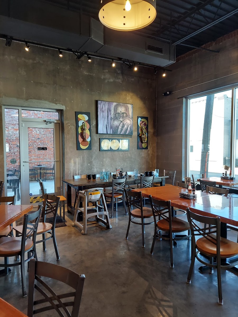 Dame's Chicken & Waffles