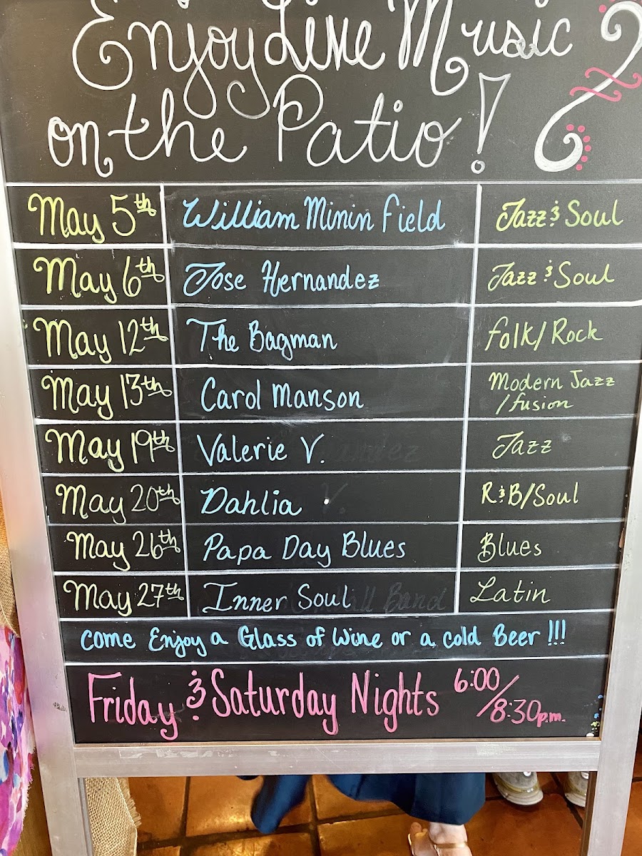 Ettore's Bakery and Restaurant - 3