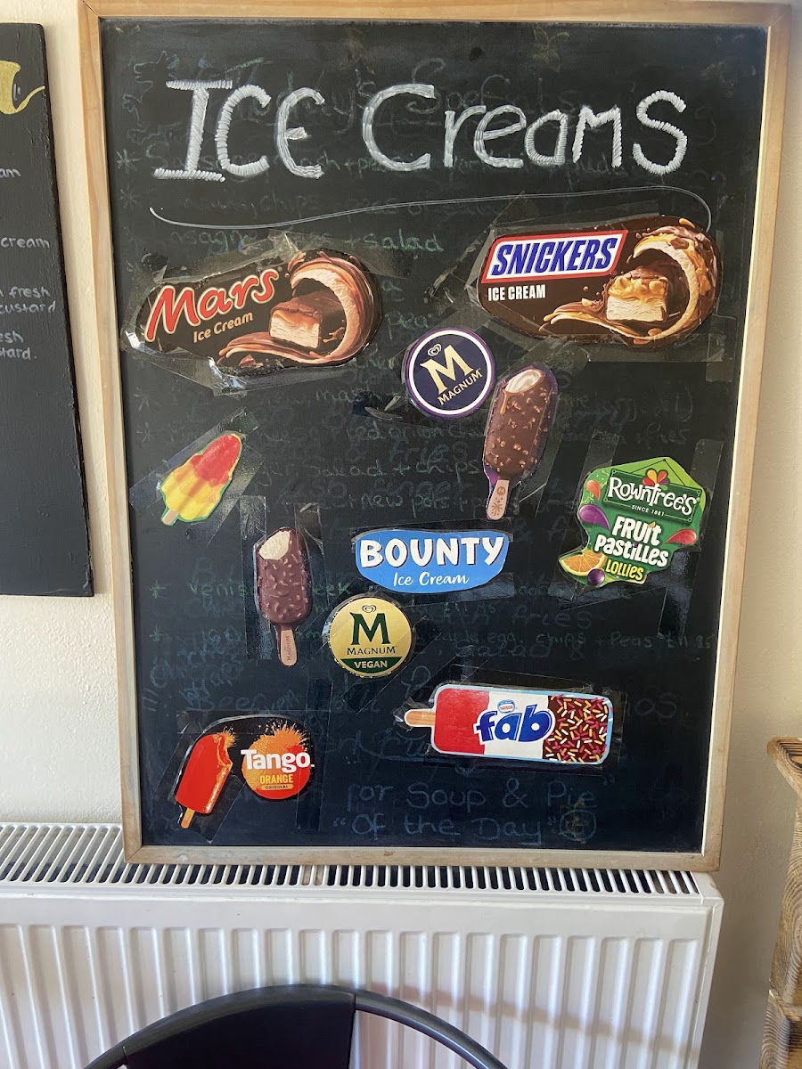 Glan Yr Afon cafe, llanfair TH - 8