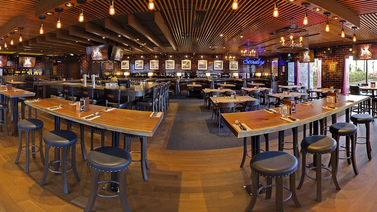 Browns Socialhouse Maple Ridge