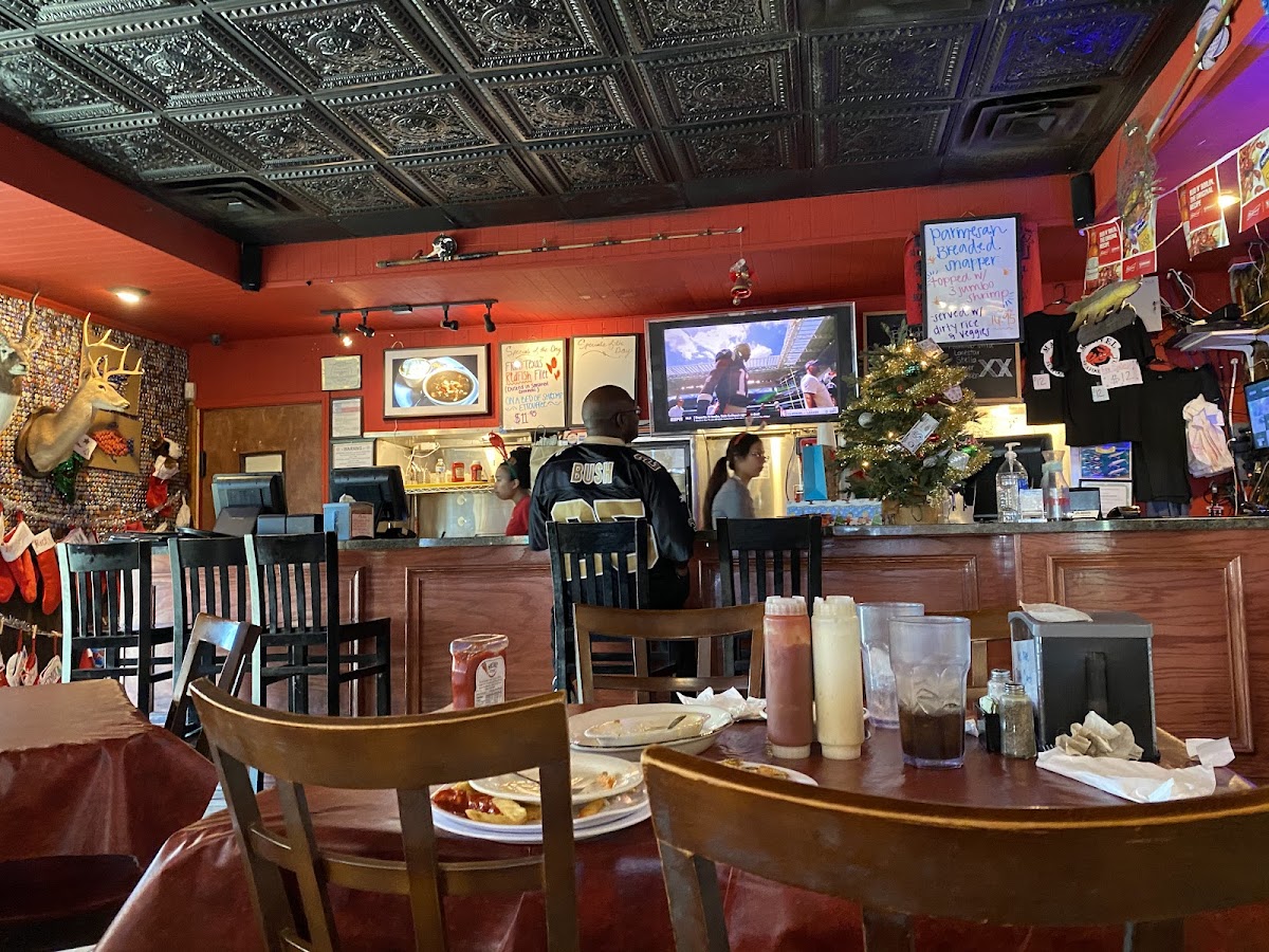 Manvel Seafood & Grill