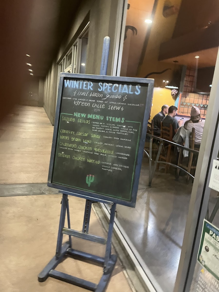 Dos Coyotes Border Cafe - 6