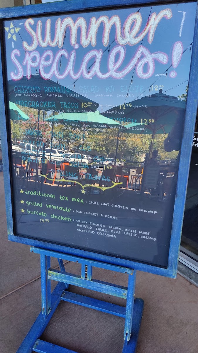 Dos Coyotes Border Cafe - 8