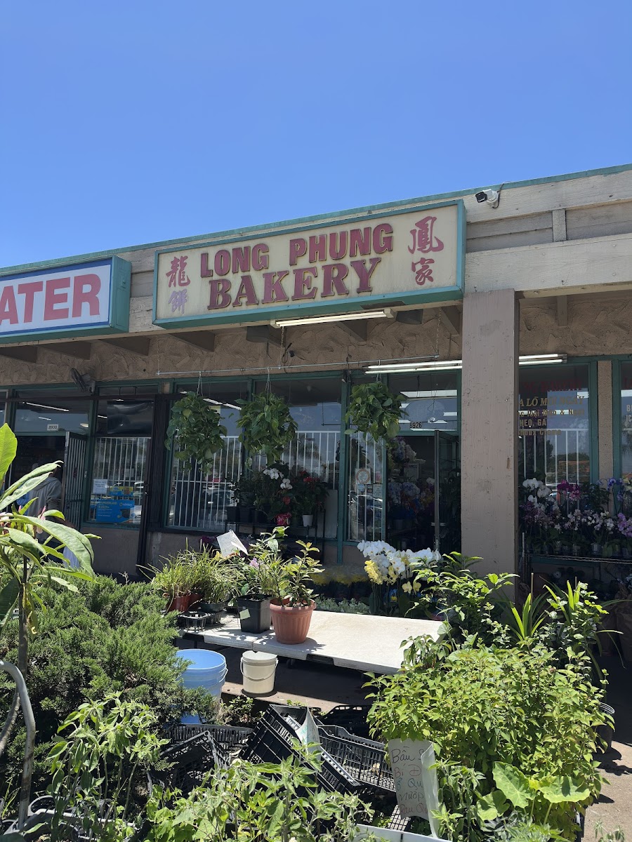 Long Phung Bakery