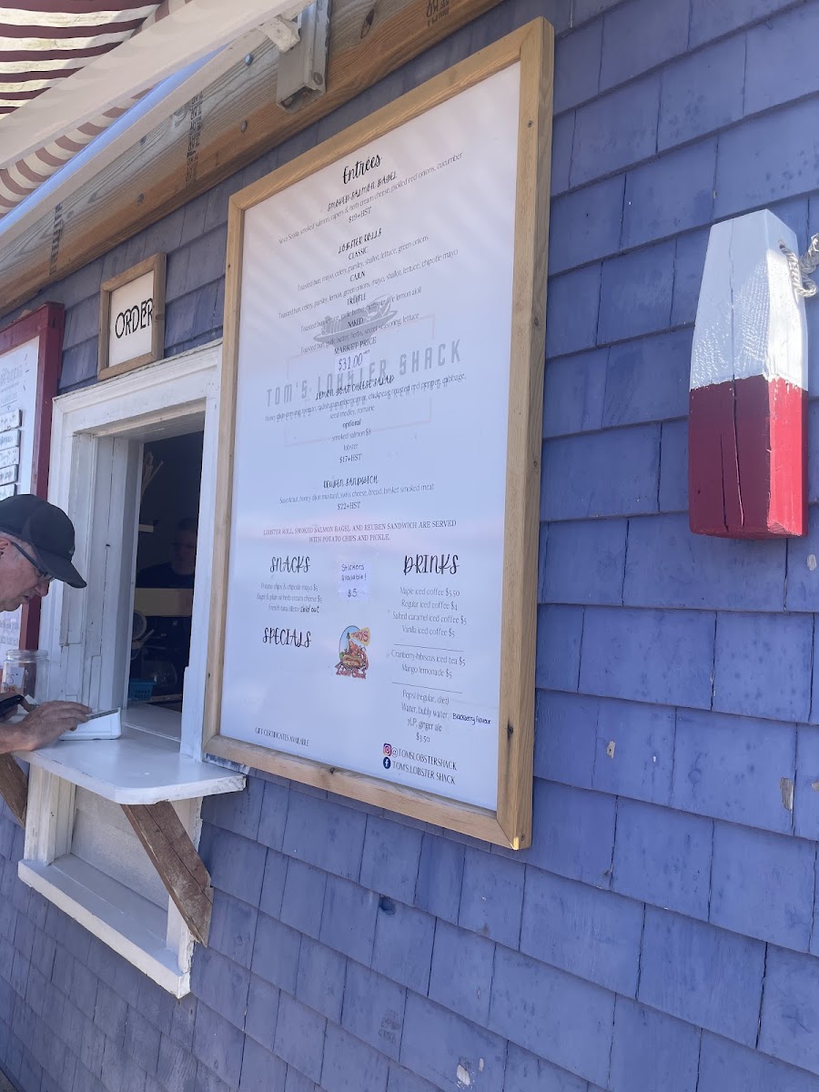 Tom's Lobster Shack - 3