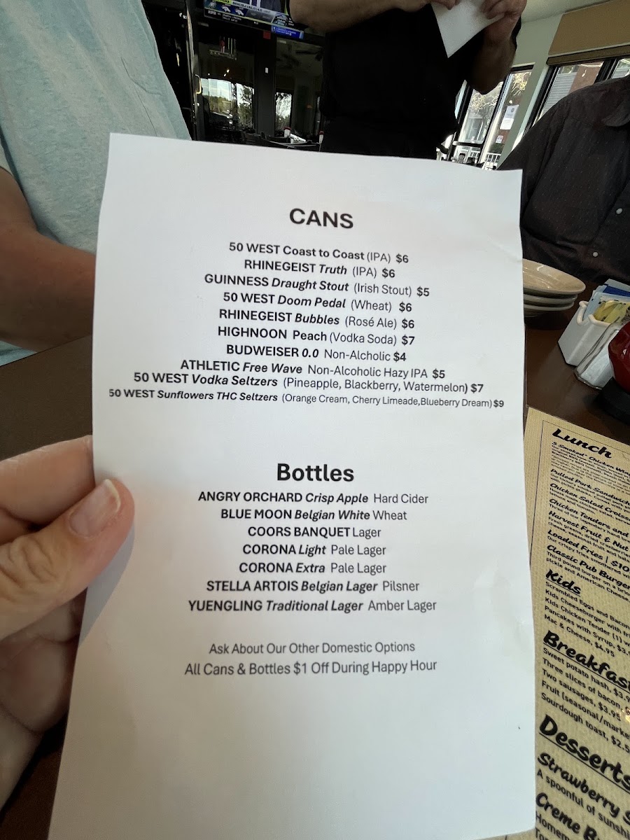 Slatts Pub & Grill - 8