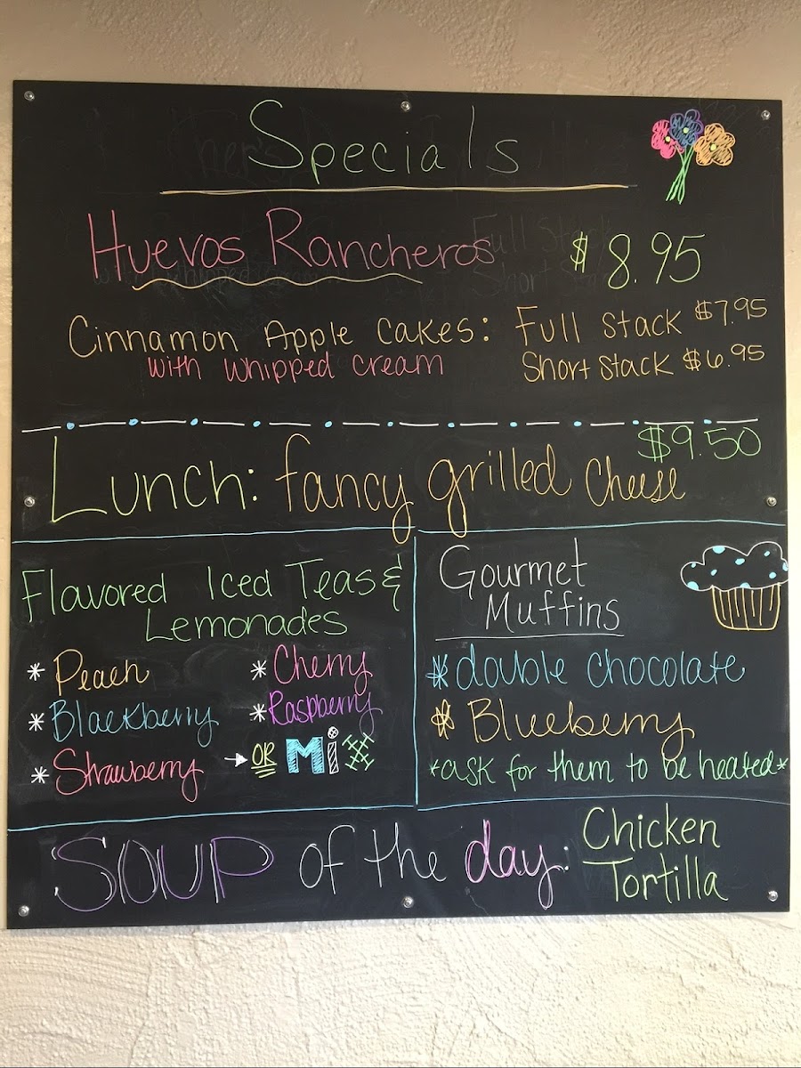 Black Mountain Cafe & Lounge - 7