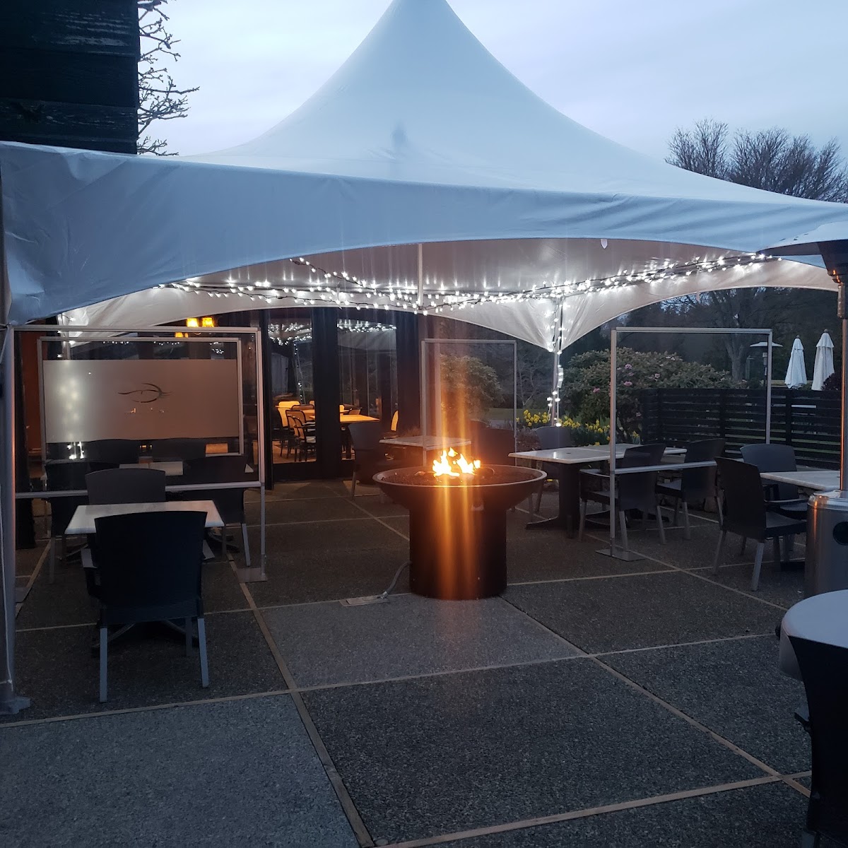 Bill Mattick's Restaurant & Lounge