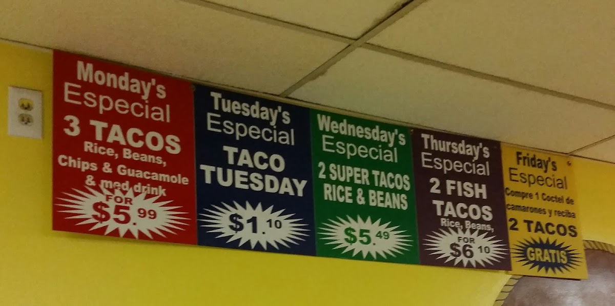 Taqueria El Tapatio - 9