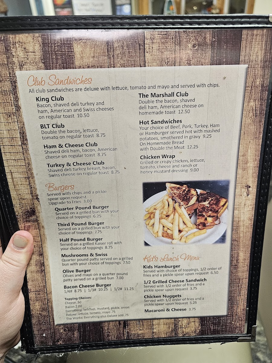 Lakeside Inn Restaurant - 3