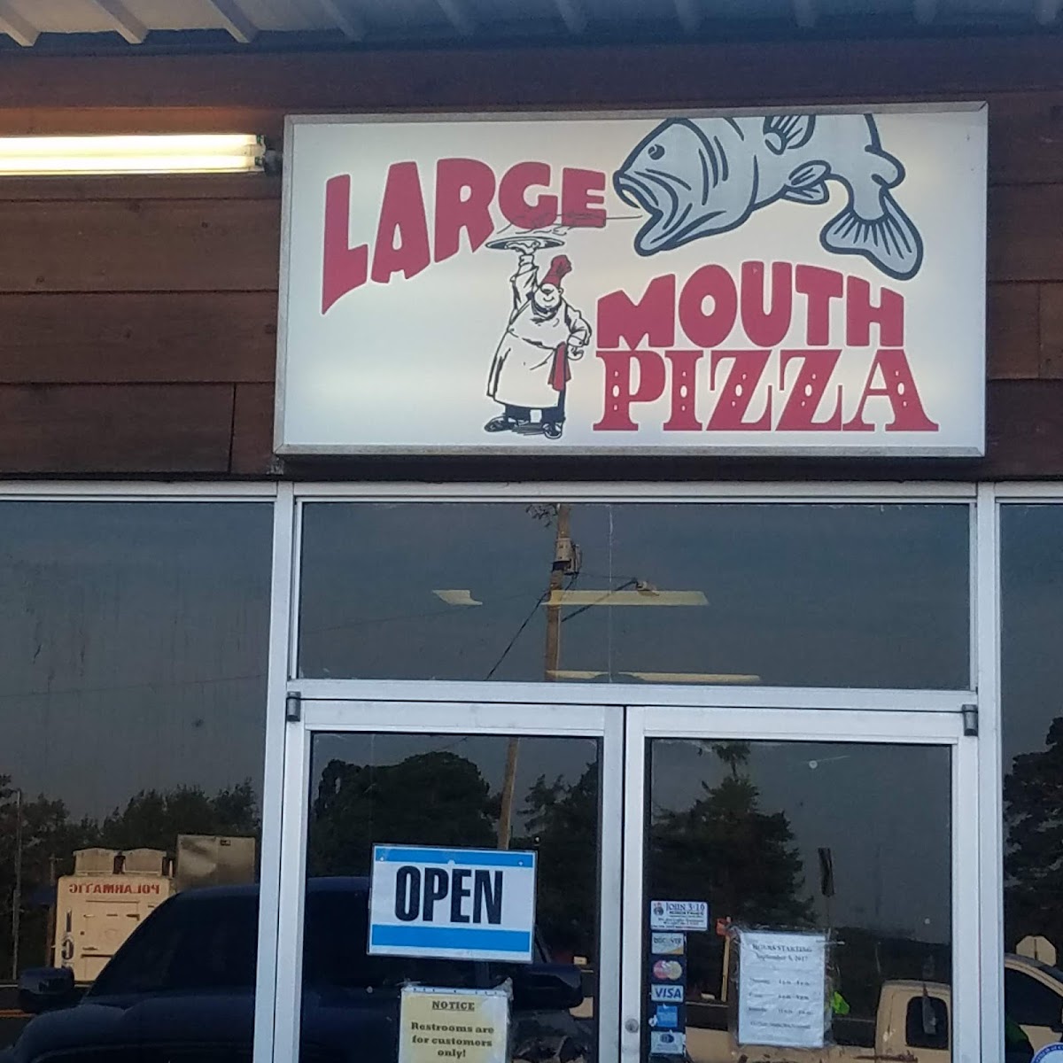 Large Mouth Pizza