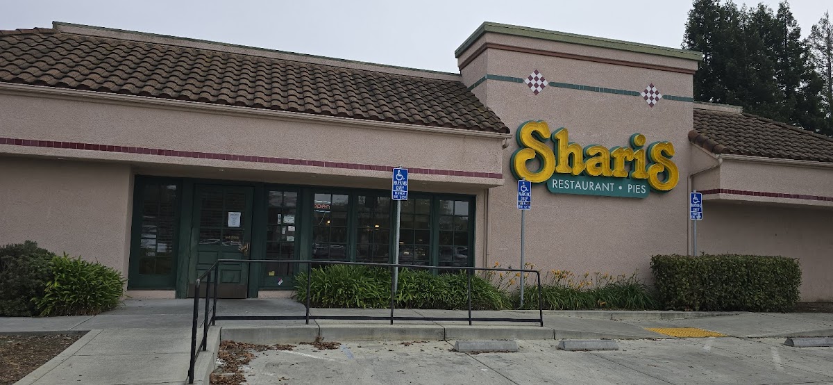 Shari's Cafe and Pies