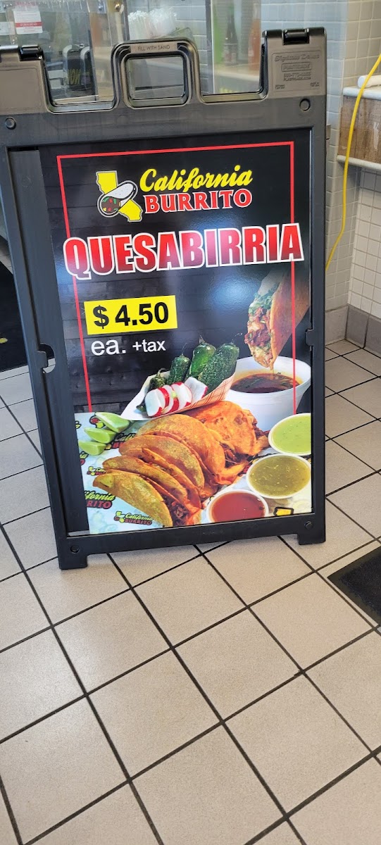 El Maguey Mexican Grill - 3