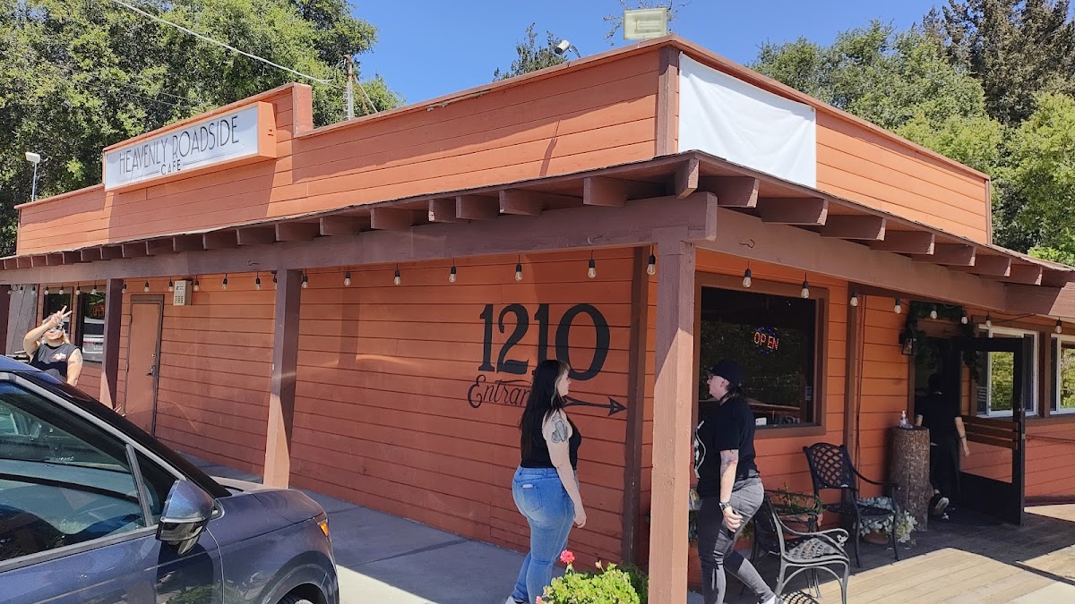 Heavenly Roadside Café