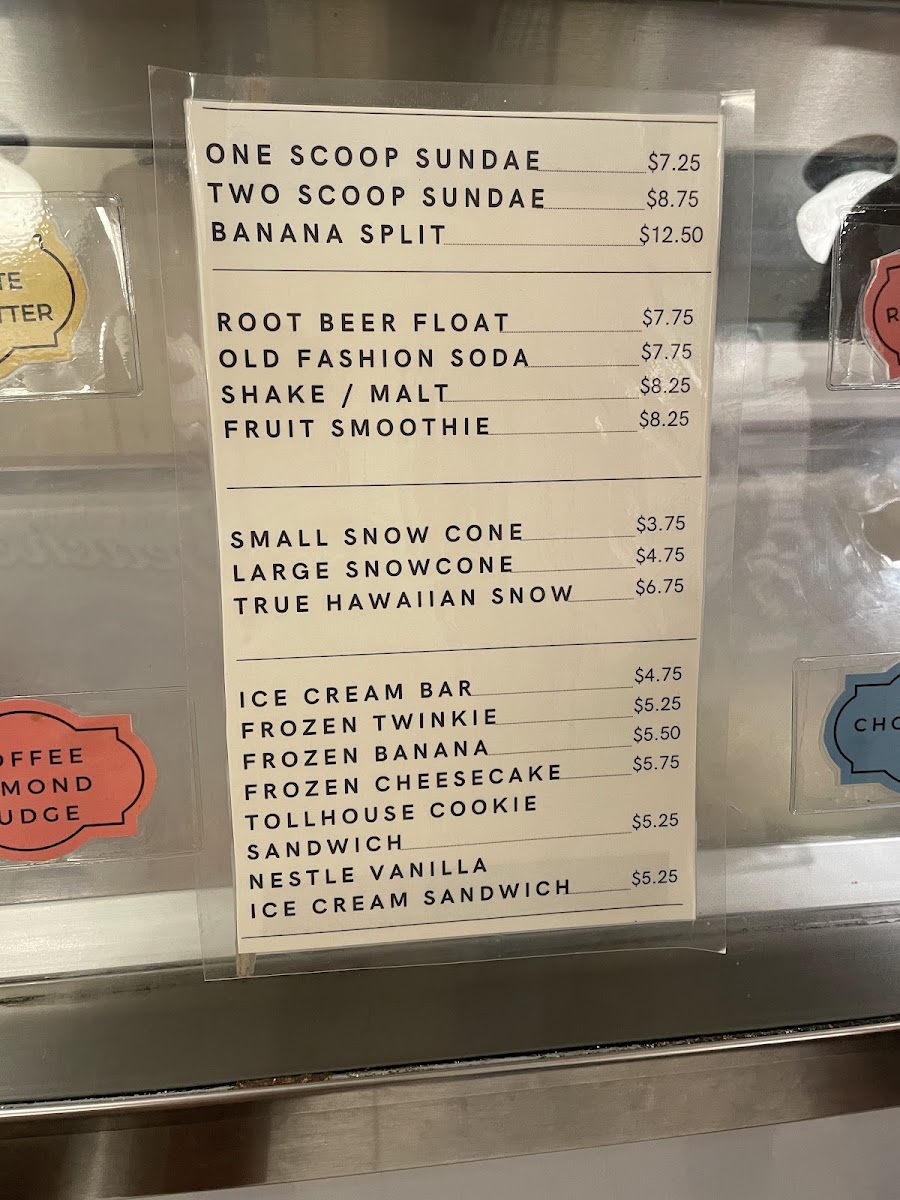 North Pole Fudge and Ice Cream Co - 4