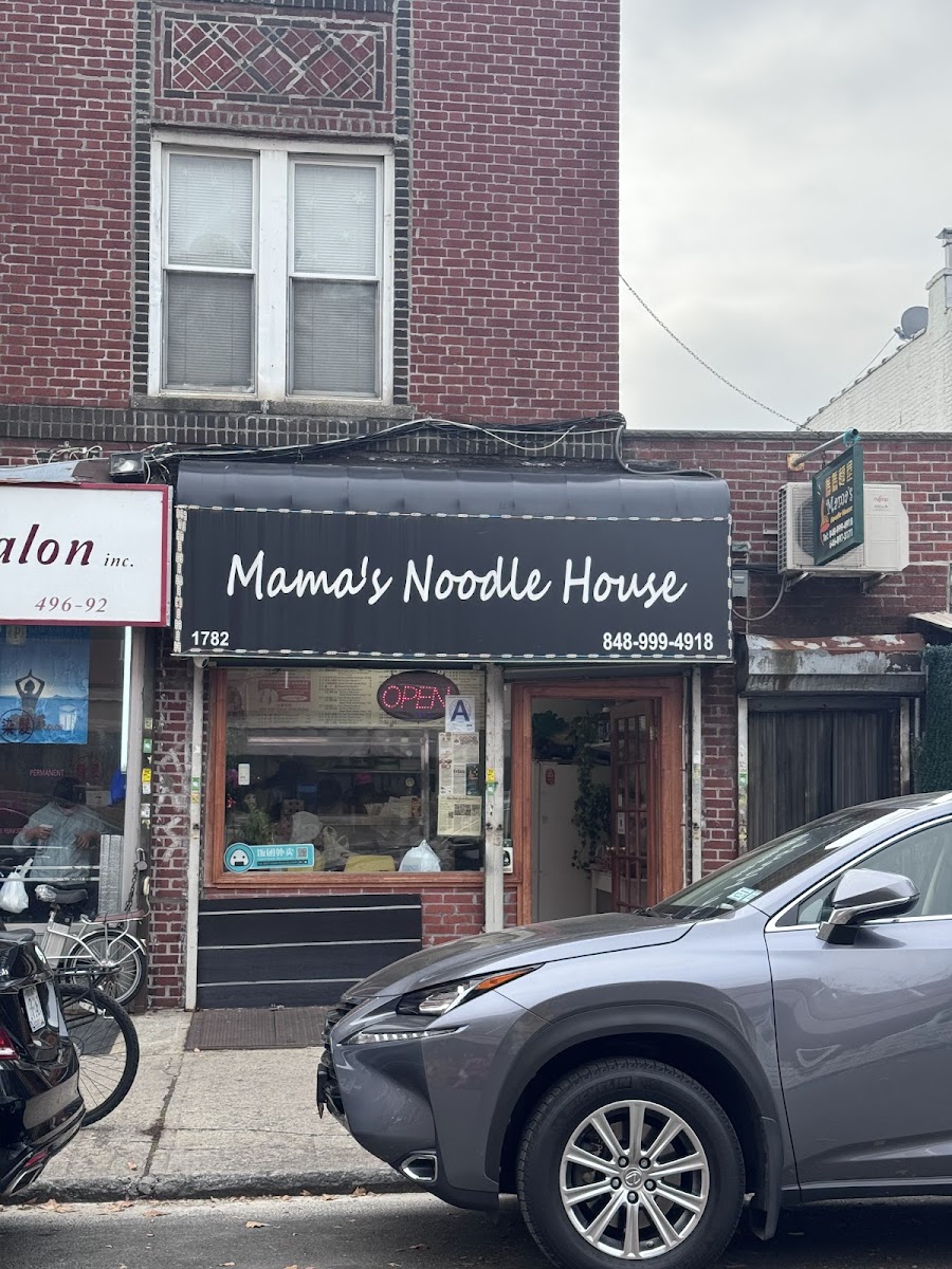 Mama's Noodle House