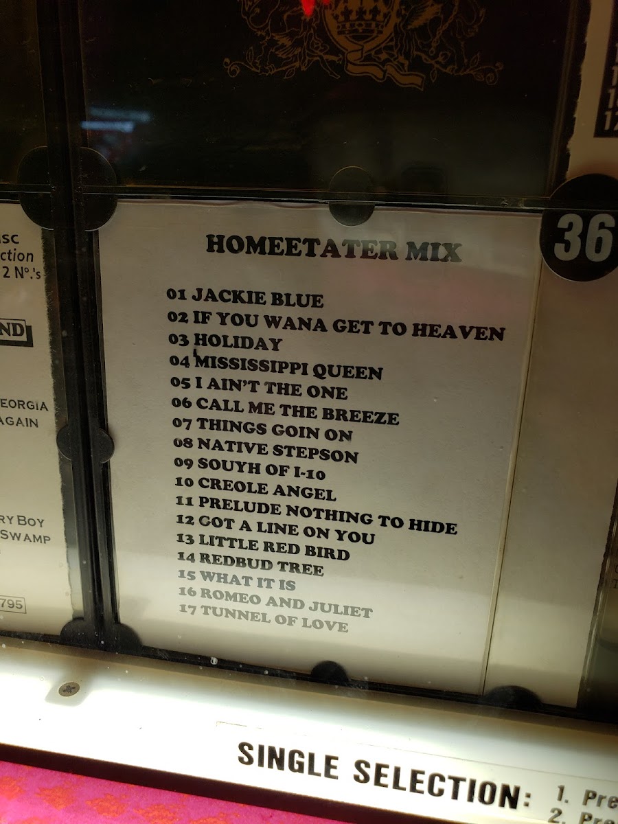 Redlion Inn Liquors and Tavern - 3