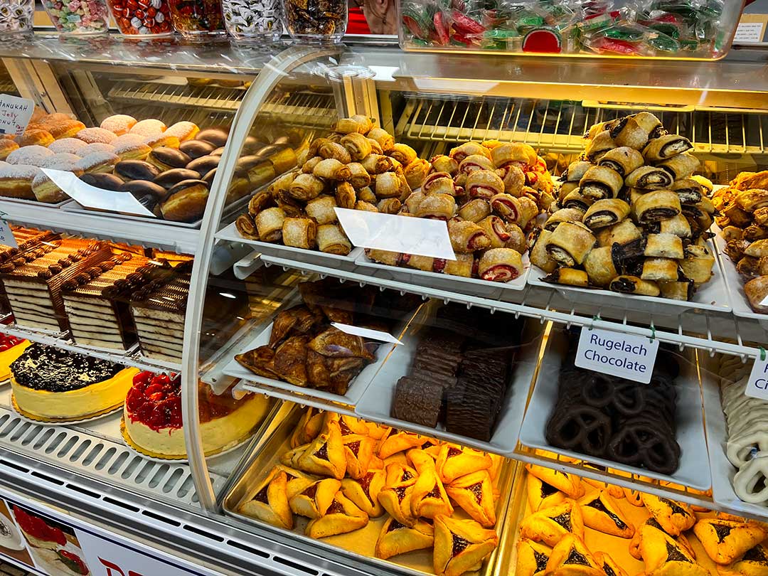 Eppes Essen Deli & Restaurant