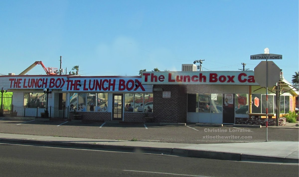 Lunch Box Cafe