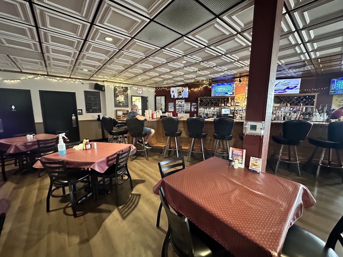 DeRango's 'The Pizza King' Restaurant & Sports Bar