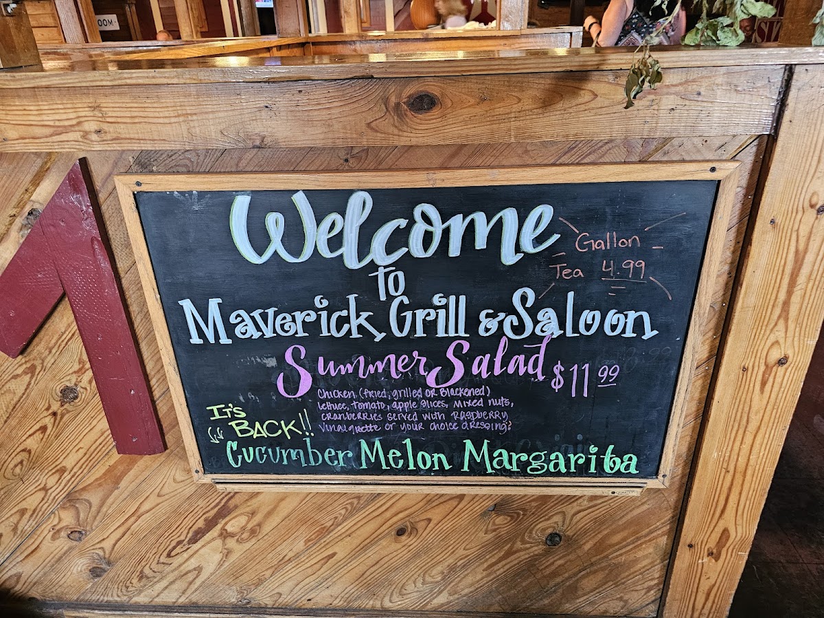 Maverick Grill & Saloon - 6