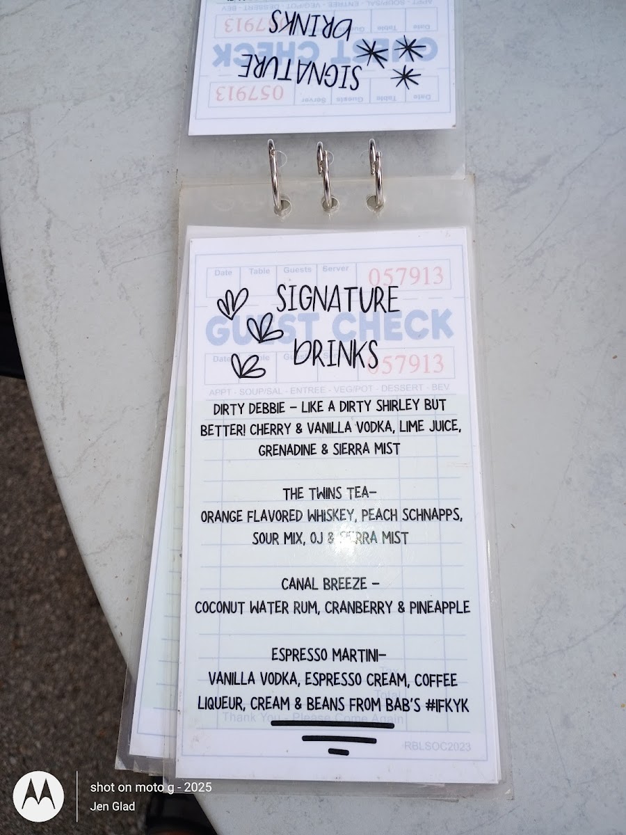 Skoog's Pub & Grill - 8