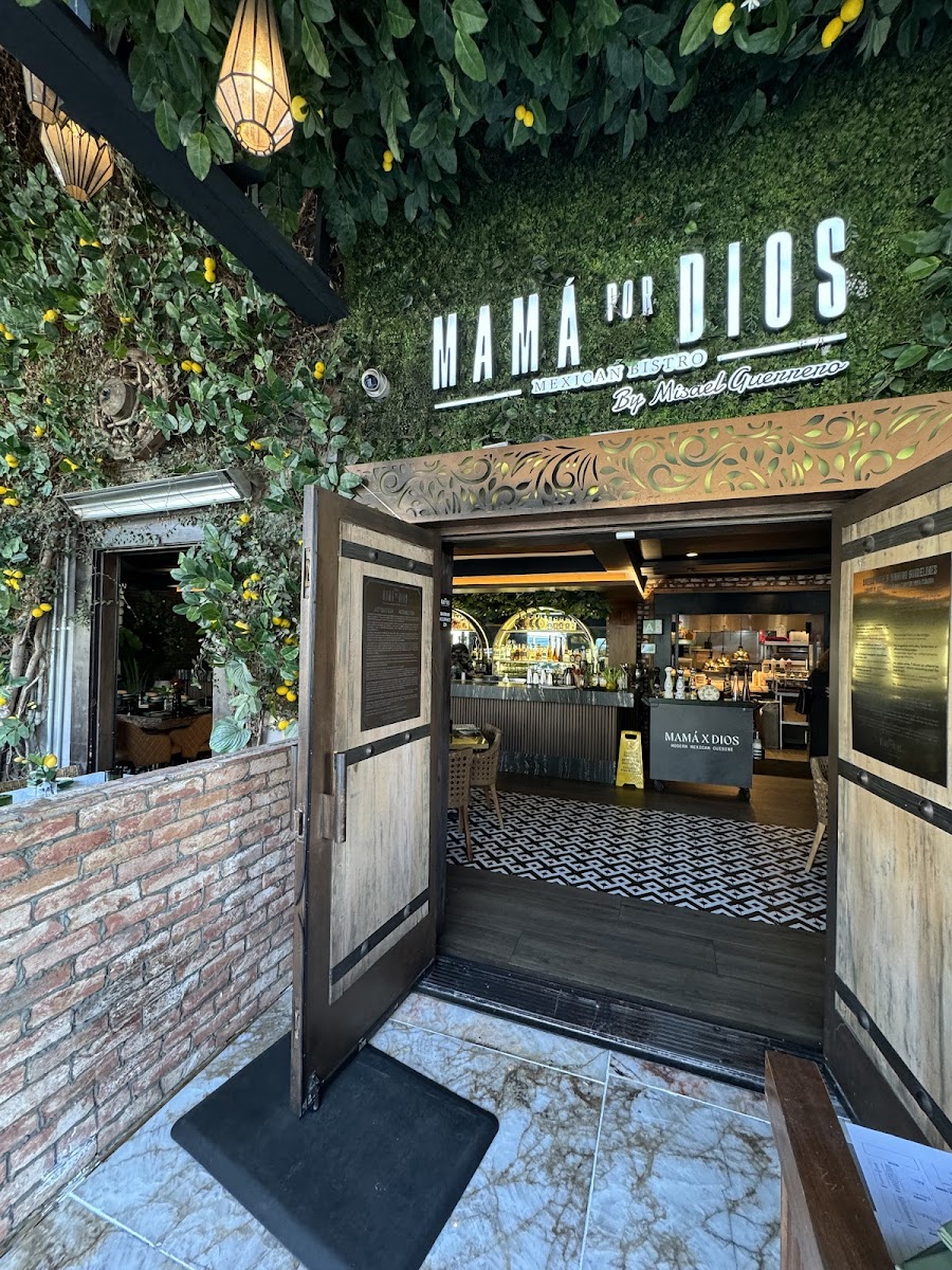 Mamá Por Dios - Beverly Hills