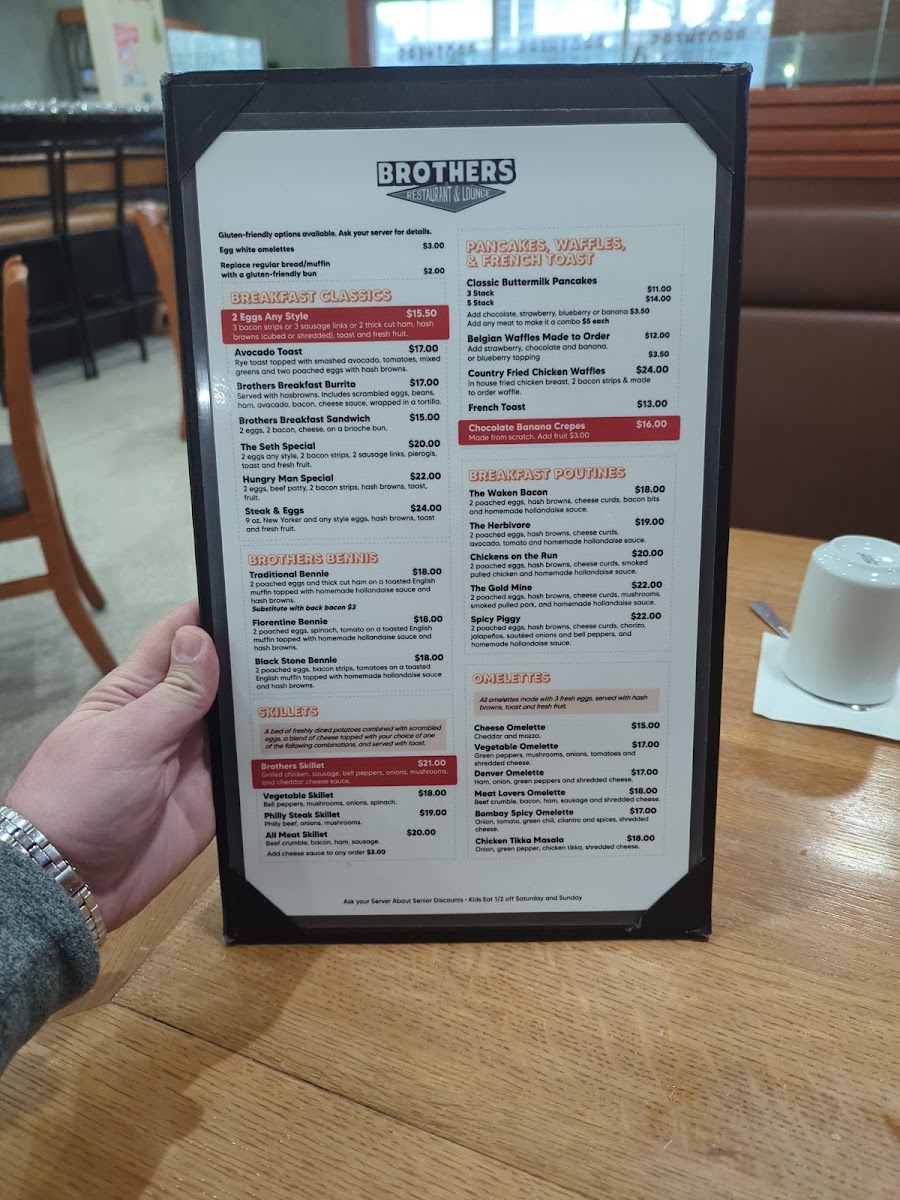 Brothers Restaurant & Lounge - 6