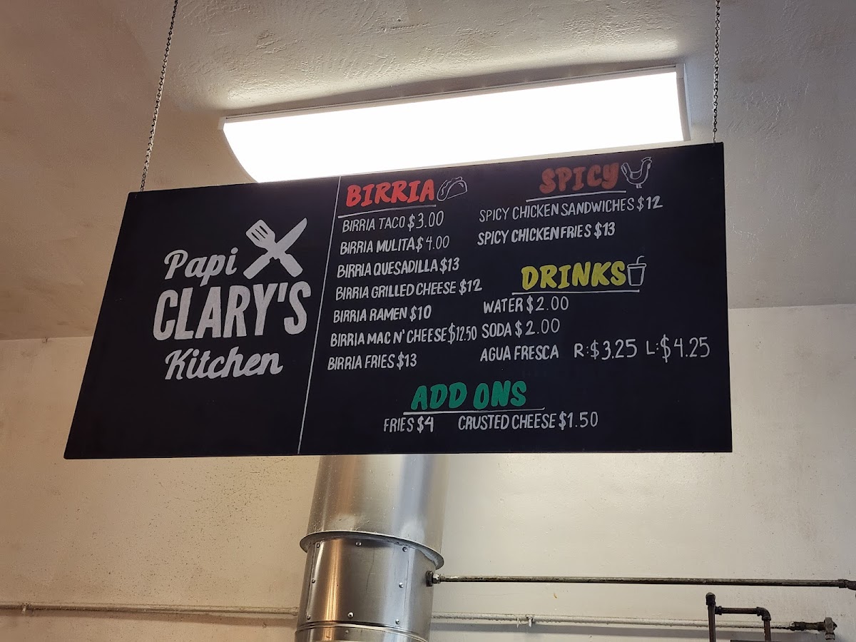 Papi Clary's Kitchen - 10