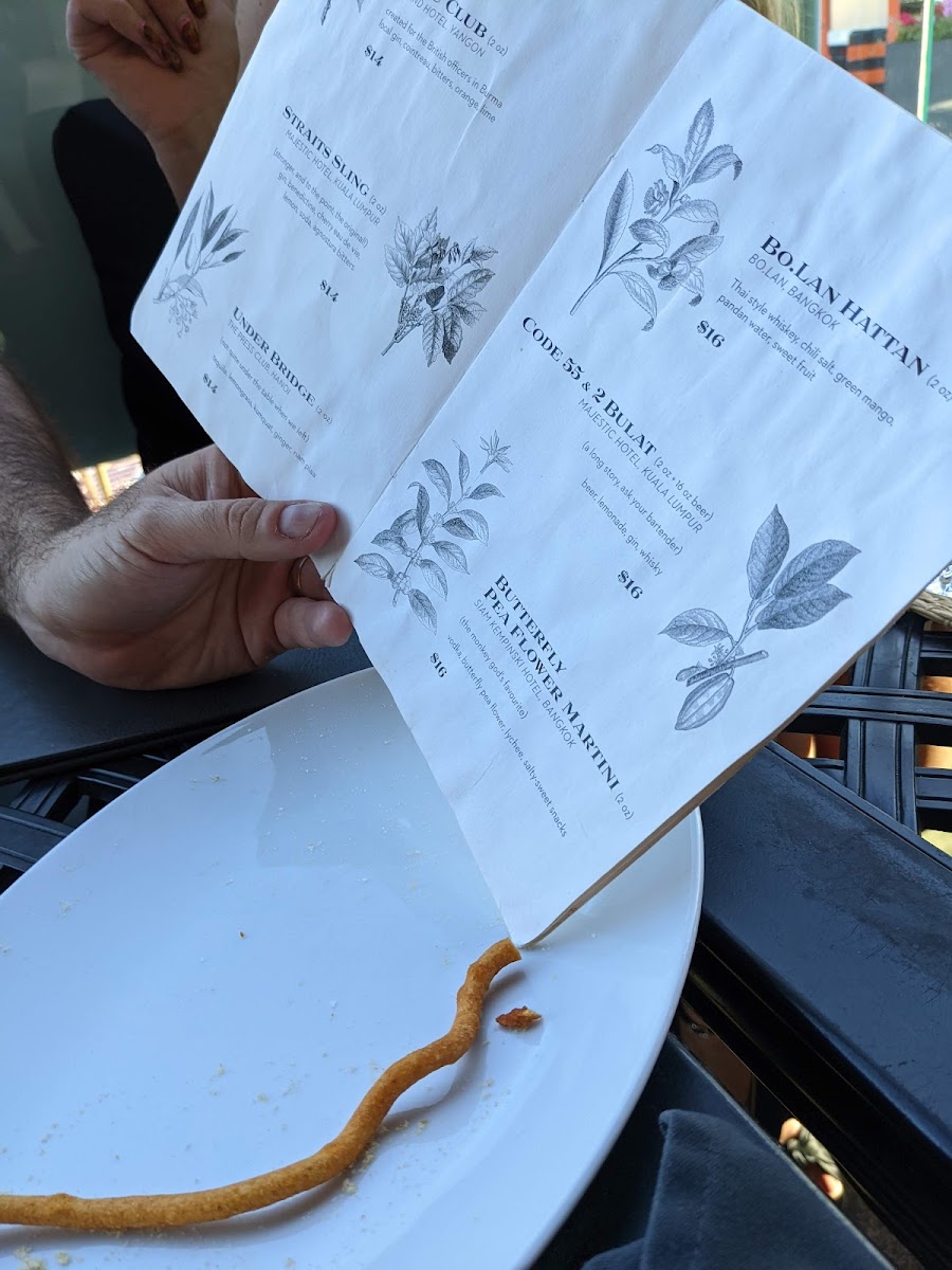 Loloan Lobby Bar - 10