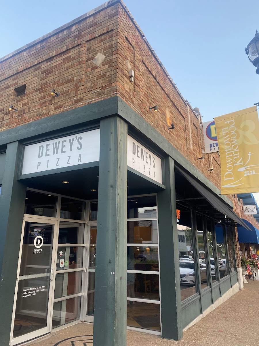 Dewey's Pizza - Kirkwood