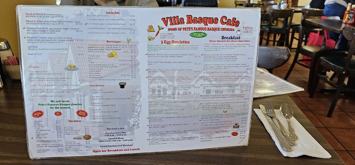 Villa Basque Café - 9