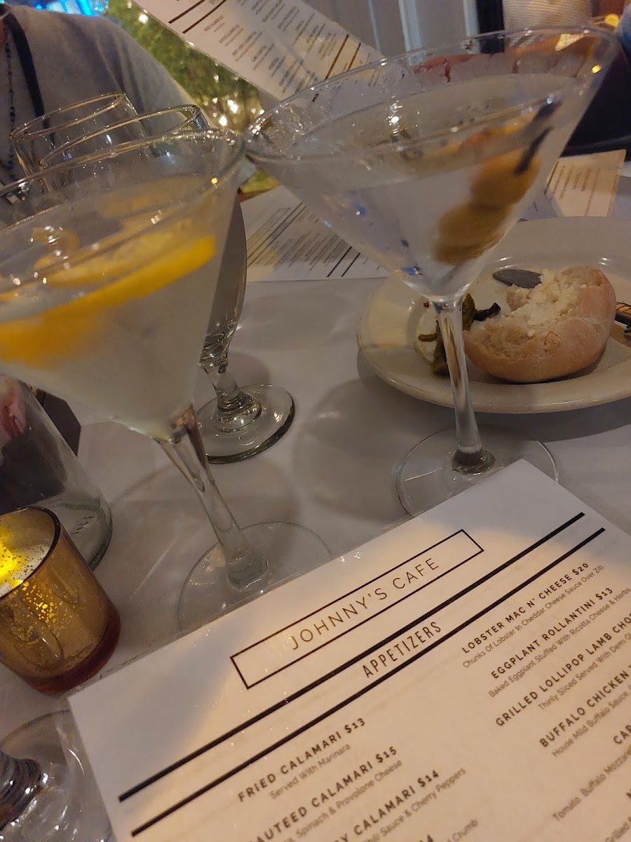 Johnny's Cafe & Lounge - 8