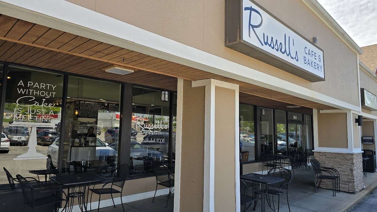 Russell's Cafe & Bakery