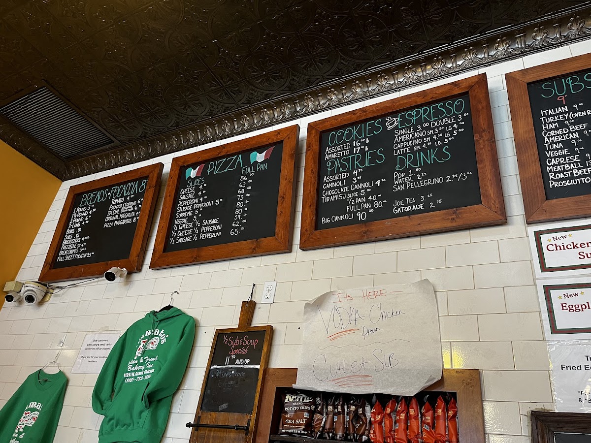 D'Amato's Bakery - 9