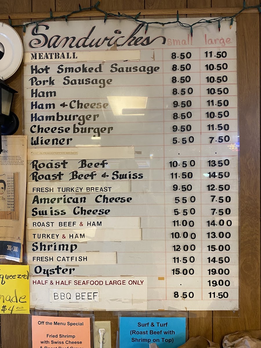 Domilise's Po-Boy & Bar - 10