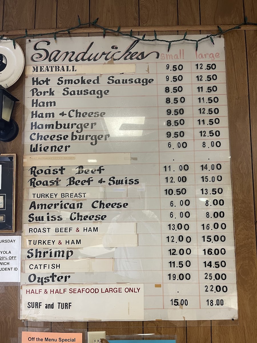 Domilise's Po-Boy & Bar - 7